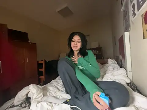 Snapshot of petitelatinateen chatting on 02-03-26, 07:24 petitelatinateen online show from 02-03-26, 07:24