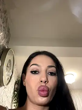 Snapshot of Bella_Vixen_ chatting on 09-09-25, 09:58 Bella Vixen online show from 09-09-25, 09:58