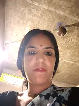 Snapshot of Riya_jaan12 chatting on 06-05-26, 01:28 Riya jaan12 online show from 06-05-26, 01:28