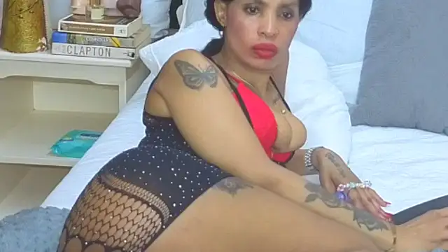 CaramelNatashaxx online show from 12-17-25, 01:06