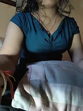 queenbuggi online show from 05-26-26, 08:21