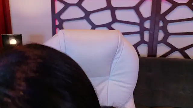 kloe bella online show from 02-10-26, 01:04