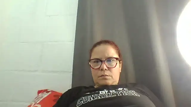 Snapshot of latinamaster chatting on 11-18-25, 10:31 latinamaster online show from 11-18-25, 10:31
