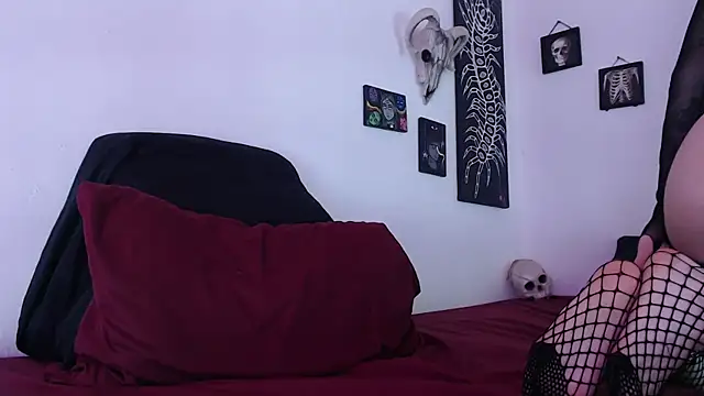 Snapshot of Valakiablood chatting on 03-07-26, 11:24 Valakiablood online show from 03-07-26, 11:24