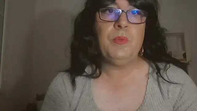 Snapshot of nataliacd chatting on 11-18-25, 05:06 nataliacd online show from 11-18-25, 05:06