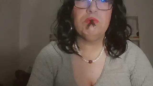 Snapshot of nataliacd chatting on 12-04-25, 05:32 nataliacd online show from 12-04-25, 05:32