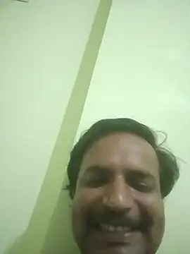 Snapshot of vardh033 chatting on 09-26-25, 07:07 vardh033 online show from 09-26-25, 07:07