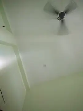 Snapshot of vardh033 chatting on 10-10-25, 04:44 vardh033 online show from 10-10-25, 04:44