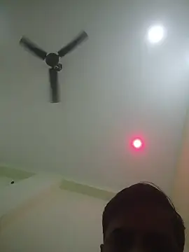 Snapshot of vardh033 chatting on 10-18-25, 06:41 vardh033 online show from 10-18-25, 06:41