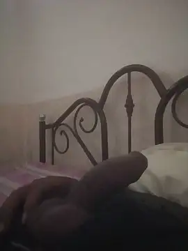 Snapshot of vardh033 chatting on 10-23-25, 05:55 vardh033 online show from 10-23-25, 05:55