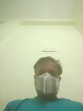 Snapshot of vardh033 chatting on 10-27-25, 05:22 vardh033 online show from 10-27-25, 05:22