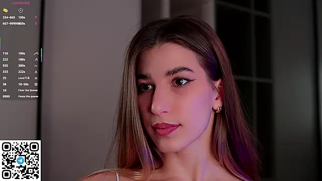 Snapshot of Quinavelle chatting on 11-23-25, 06:46 Quinavelle online show from 11-23-25, 06:46