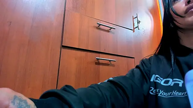 Snapshot of scarletr_red chatting on 09-13-25, 08:30 scarletr red online show from 09-13-25, 08:30