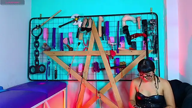 Mrmia bdsm extreme online show from 12-17-25, 12:55