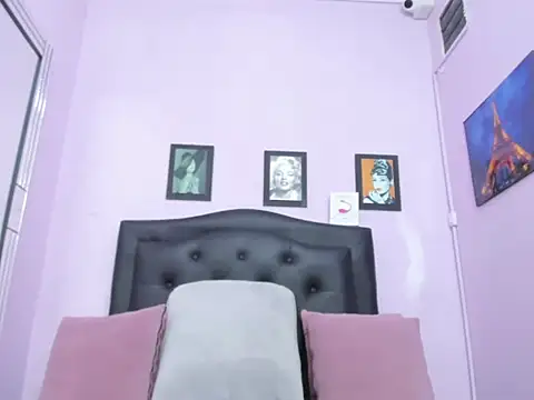 Snapshot of monalind220 chatting on 03-10-26, 01:27 monalind220 online show from 03-10-26, 01:27