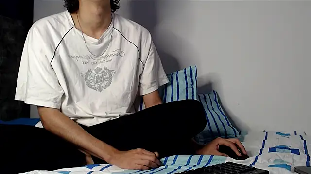 alexmark  online show from 06-16-26, 06:54