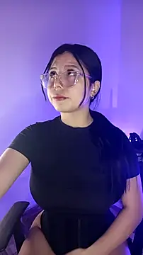 Snapshot of SiennaValera chatting on 11-26-25, 04:08 SiennaValera online show from 11-26-25, 04:08