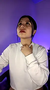 Snapshot of SiennaValera chatting on 11-29-25, 12:19 SiennaValera online show from 11-29-25, 12:19