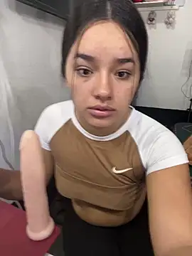 Luciaparker03 online show from 02-13-26, 03:08