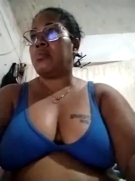 Snapshot of Big_ass_submissive chatting on 10-27-25, 12:20 Big ass submissive online show from 10-27-25, 12:20