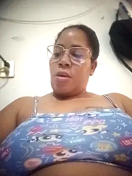 Snapshot of Big_ass_submissive chatting on 11-27-25, 01:13 Big ass submissive online show from 11-27-25, 01:13