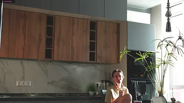 Anny Molly online show from 11-16-25, 06:08