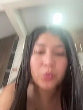 Snapshot of evelyn_1702 chatting on 10-10-25, 07:02 evelyn 1702 online show from 10-10-25, 07:02