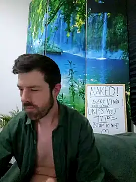 Snapshot of welcome-to-the-jungle chatting on 12-04-25, 10:07 welcome-to-the-jungle online show from 12-04-25, 10:07