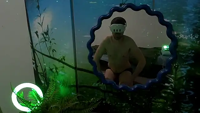 Snapshot of welcome-to-the-jungle chatting on 02-18-26, 09:44 welcome-to-the-jungle online show from 02-18-26, 09:44