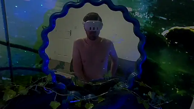 Snapshot of welcome-to-the-jungle chatting on 02-20-26, 09:04 welcome-to-the-jungle online show from 02-20-26, 09:04