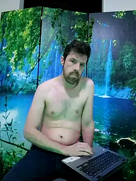 Snapshot of welcome-to-the-jungle chatting on 03-08-26, 09:40 welcome-to-the-jungle online show from 03-08-26, 09:40