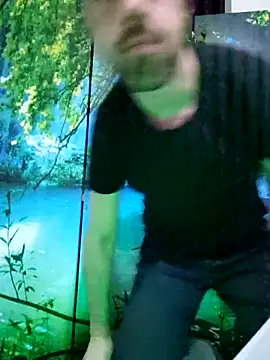 Snapshot of welcome-to-the-jungle chatting on 03-10-26, 10:04 welcome-to-the-jungle online show from 03-10-26, 10:04