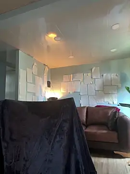 Canneela online show from 03-26-26, 04:12