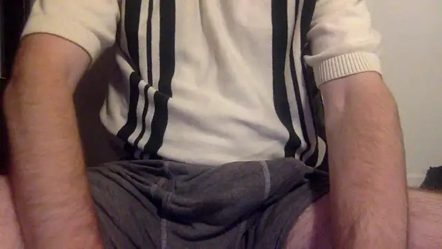 Snapshot of Zluxx chatting on 01-16-26, 03:43 Zluxx online show from 01-16-26, 03:43