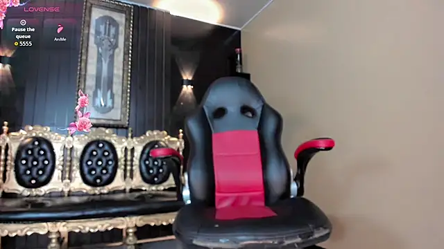 Natasha clifford online show from 10-24-25, 07:21