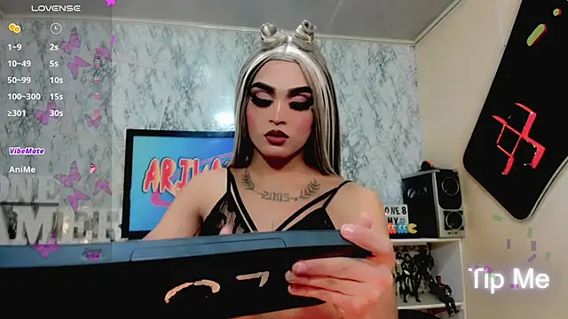 Natasha clifford online show from 02-09-26, 11:36