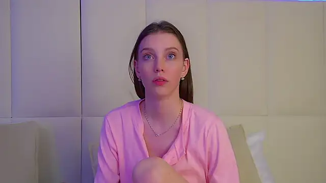 Snapshot of VeronicaVances chatting on 11-04-25, 06:29 VeronicaVances online show from 11-04-25, 06:29