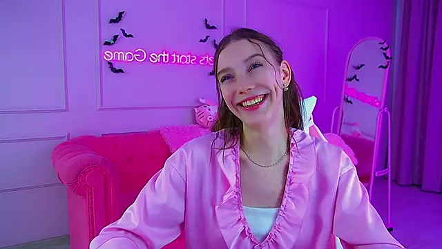 Snapshot of VeronicaVances chatting on 11-06-25, 06:09 VeronicaVances online show from 11-06-25, 06:09