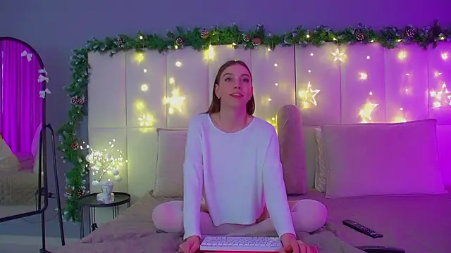 Snapshot of VeronicaVances chatting on 12-02-25, 06:19 VeronicaVances online show from 12-02-25, 06:19