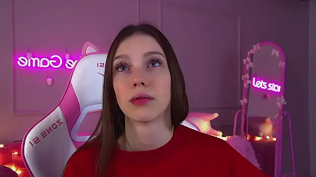 Snapshot of VeronicaVances chatting on 12-04-25, 06:16 VeronicaVances online show from 12-04-25, 06:16