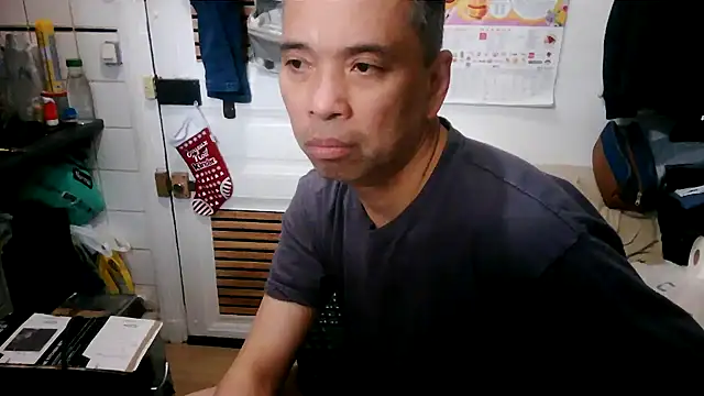 Snapshot of masculado69 chatting on 04-27-26, 08:01 masculado69 online show from 04-27-26, 08:01