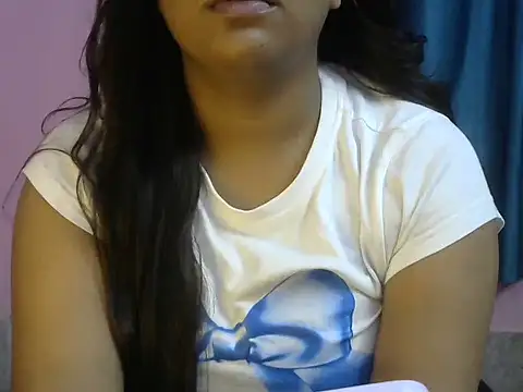 Snapshot of Queenxxx98 chatting on 10-15-25, 07:14 Queenxxx98 online show from 10-15-25, 07:14