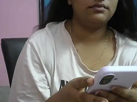 Snapshot of Queenxxx98 chatting on 10-22-25, 07:57 Queenxxx98 online show from 10-22-25, 07:57