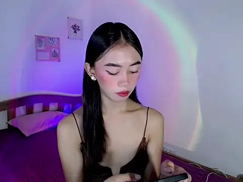 lovely kiannaHugecock online show from 04-11-26, 04:17