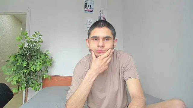 Kelly Gerzikaa online show from 05-14-26, 11:39