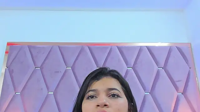 Snapshot of MaskedGirl_ chatting on 10-19-25, 01:01 MaskedGirl online show from 10-19-25, 01:01