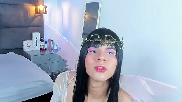 Slenna Moon online show from 10-31-25, 03:07