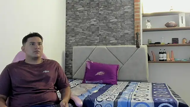 Sexxyy Couple  online show from 01-09-26, 03:20