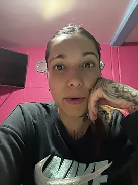 Snapshot of emperatrixsex chatting on 10-12-25, 03:16 emperatrixsex online show from 10-12-25, 03:16