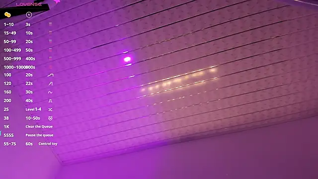 Snapshot of Zahra_milks chatting on 11-23-25, 01:33 Zahra milks online show from 11-23-25, 01:33